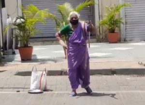 Woman performing martial arts on road Sonu Sood tweeted