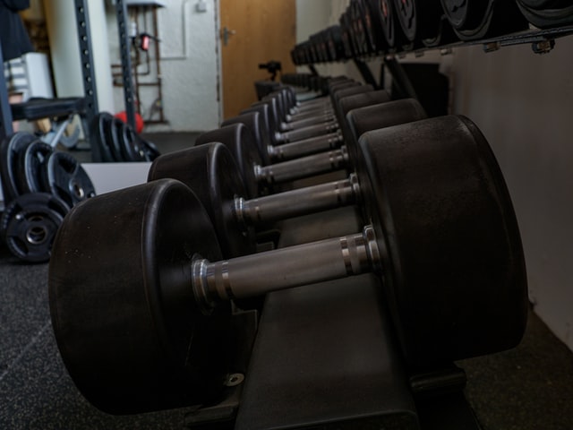 gym brett-jordan-tHTN5m7IsPw-unsplash