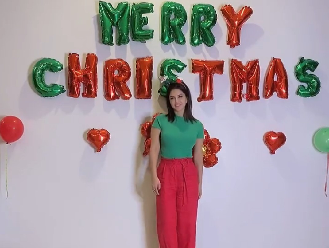 Sunny Leone Christmas