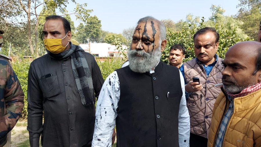 Ink thrown on AAP MLA Somnath Bharti