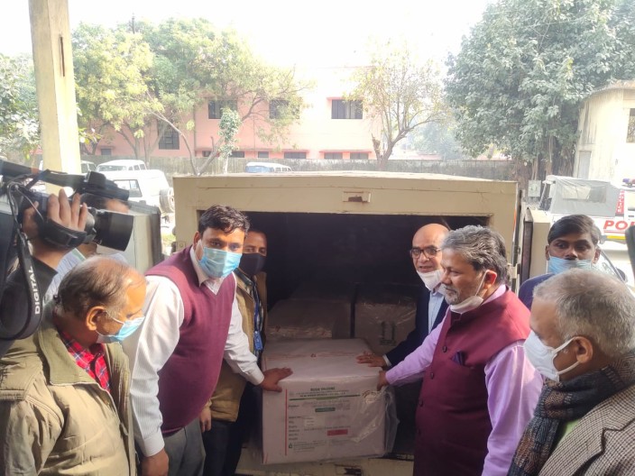 Vaccine arrives in Kanpur