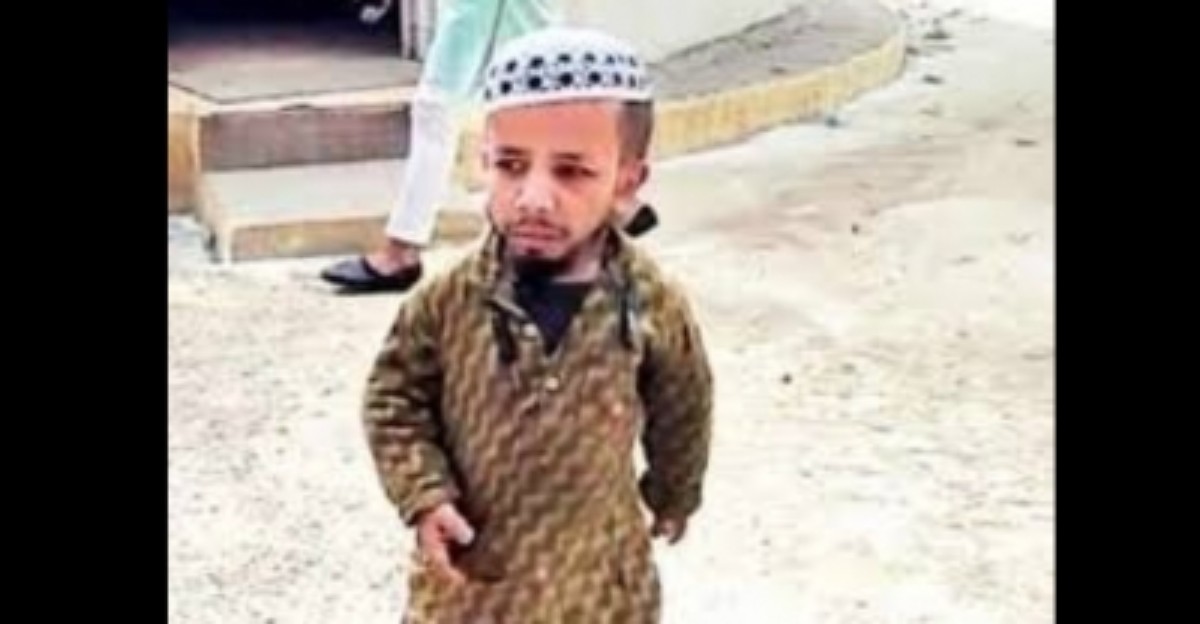 2-ft-tall man asks UP Police to find him a bride