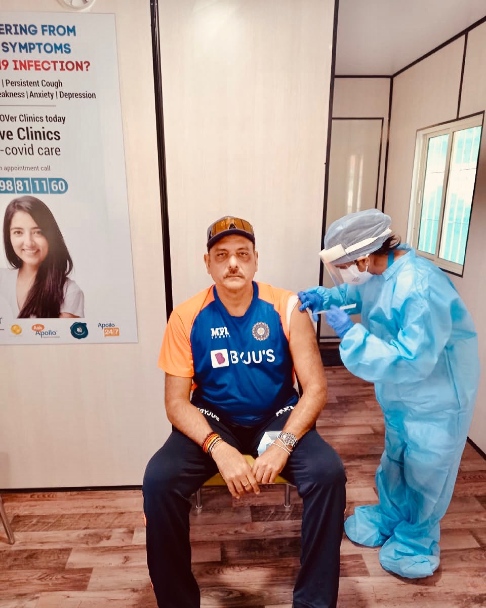 Ravi Shastri takes Covid vaccine