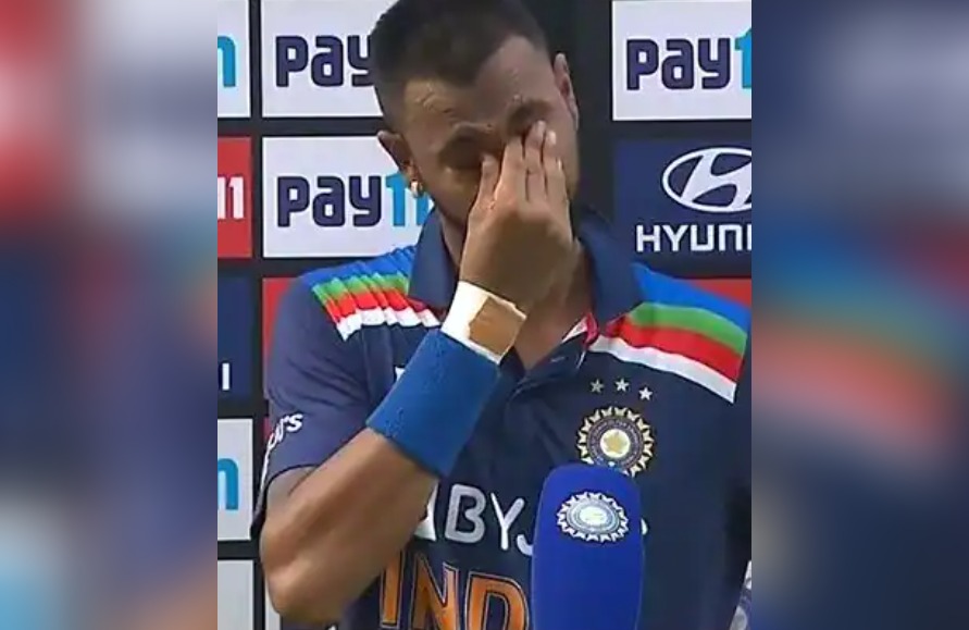 Krunal Pandya becomes emotional
