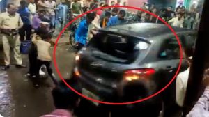 Car runs over people in Bhopal