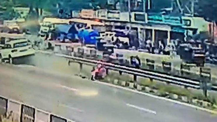 Car runs over two young woman in Punjab, one dead