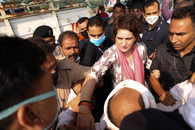 Priyanka Gandhi stopped on her way to meet kin of dead person Agra