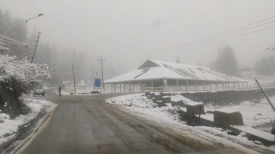 Srinagar: The higher reaches of Jammu and Kashmir received fresh snowfall On Saturday, 23 october, 2021.(Photo:Nisar Malik/IANS)