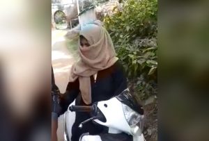 Woman forced to take off Burqa in Bhopal, Video Viral