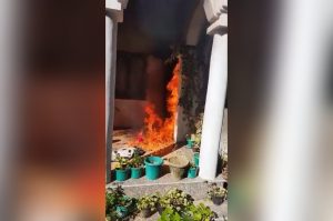 Salman Khurshid house set on fire in Nanital