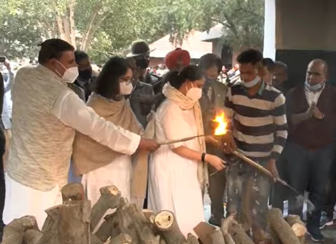 Gen Rawat laid to rest