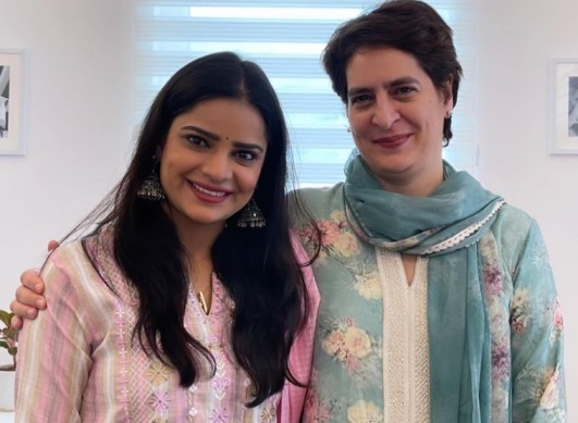 Archana Gautam With Priyanka Gandhi