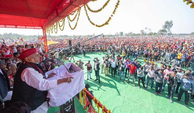 Mulayam Singh Yadav campaigns for Akhilesh Yadav