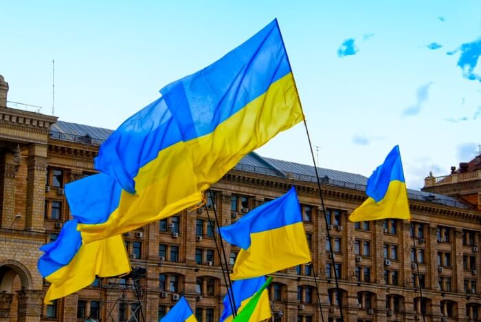 Ukraine Flags Depositphotos_30670377_S (1) (1)