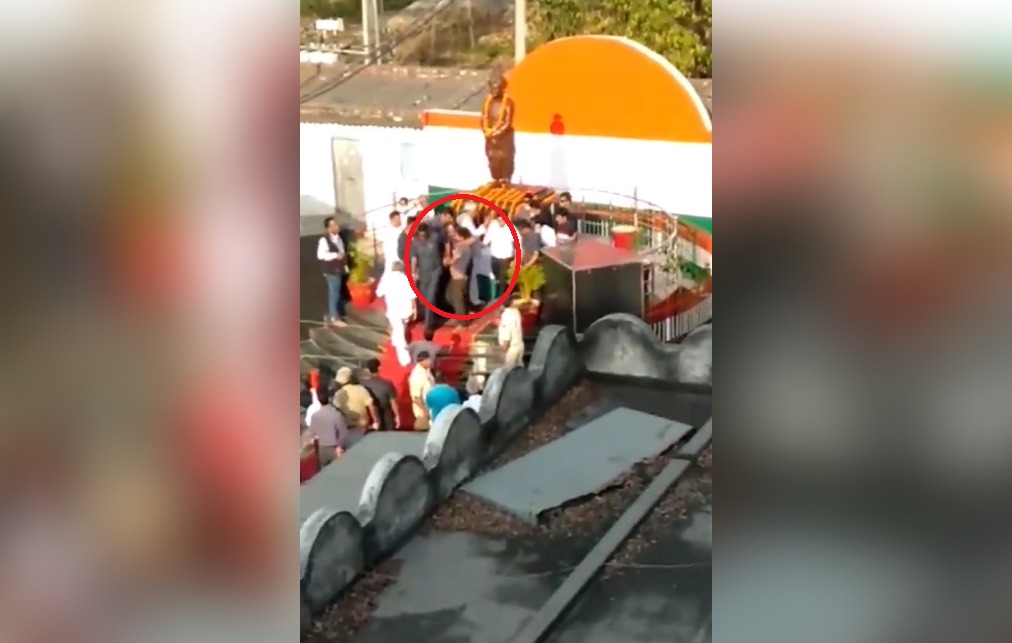 Nitish Kumar attacked