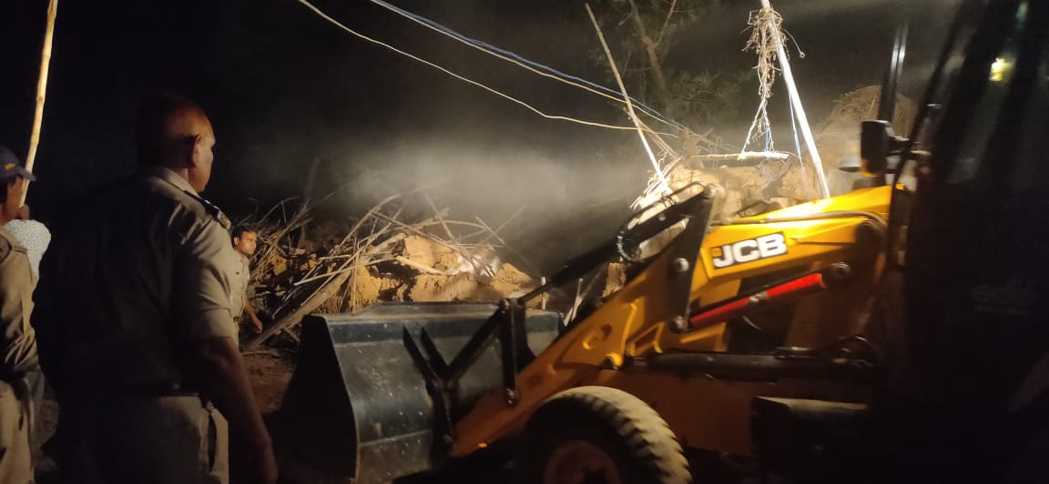 House of rape accused Mahant Sitaram Das demolished in Rewa