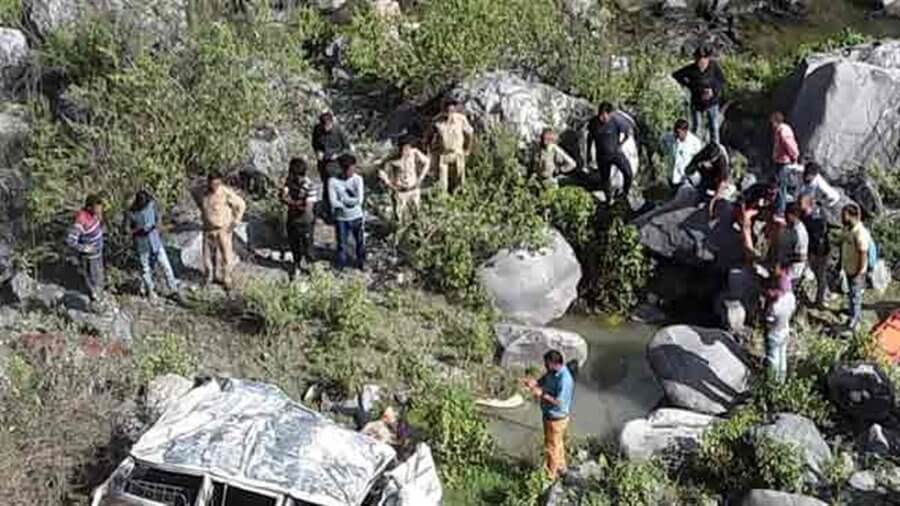 Uttarakhand accident bolero falls into chasm khai