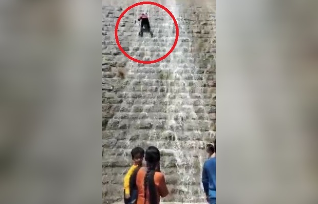 Youth falls from dam wall in Karnataka