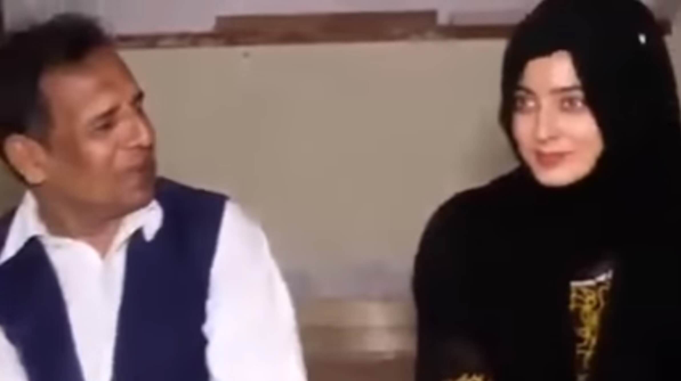 18 year old falls into love with 61 year old and marries him (1)