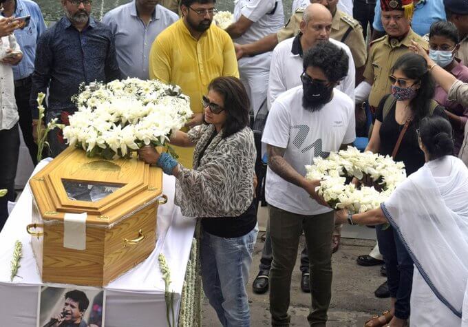 KK accorded gun salute