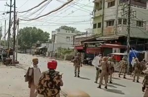 Stone pelting in Prayagraj (1)