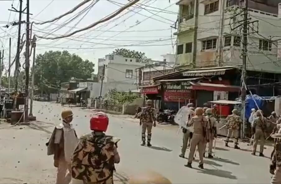 Stone pelting in Prayagraj (1)