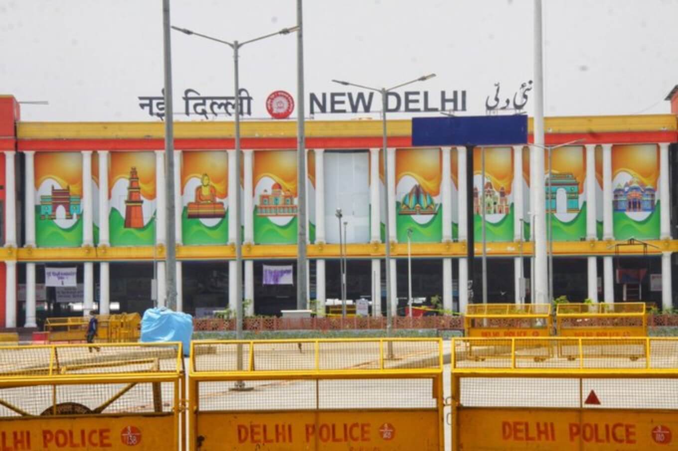 New-Delhi-Railway-Station-IANS-May-12 (1)