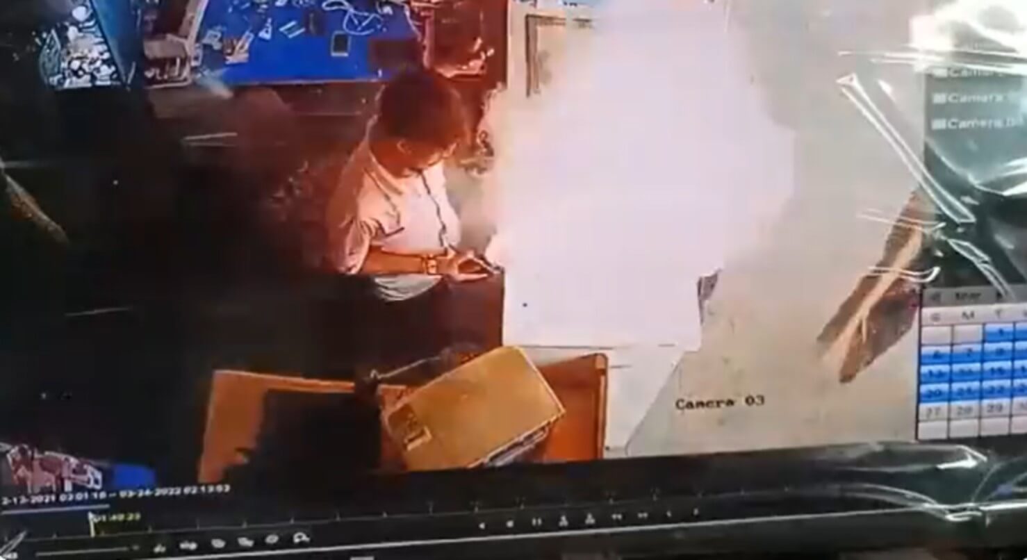 Balaghat blast in mobile phone (1)