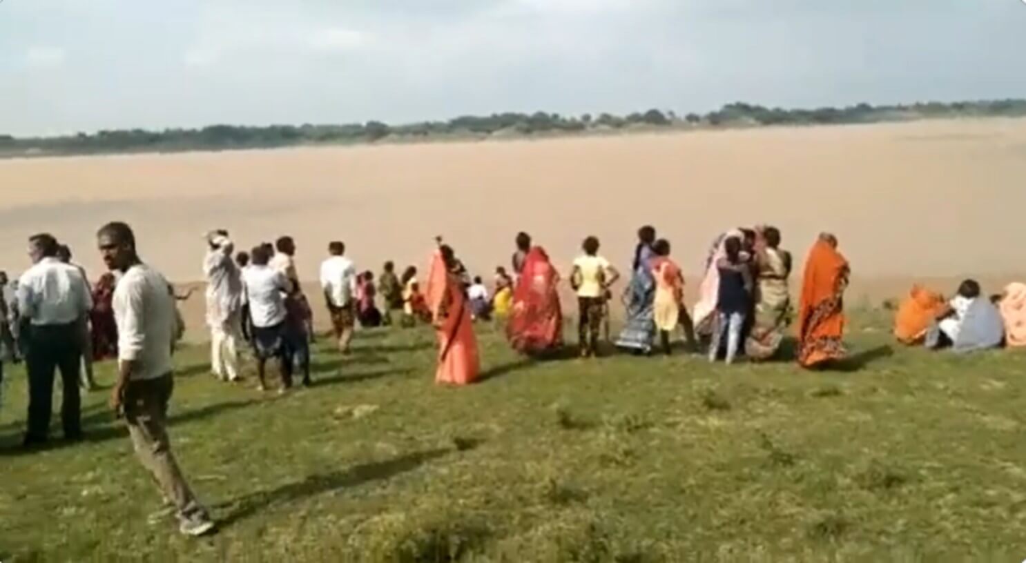 Boat drowns in Yamuna in Banda (1)