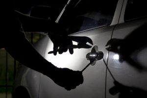 Car Theft Depositphotos_25903203_S (1)