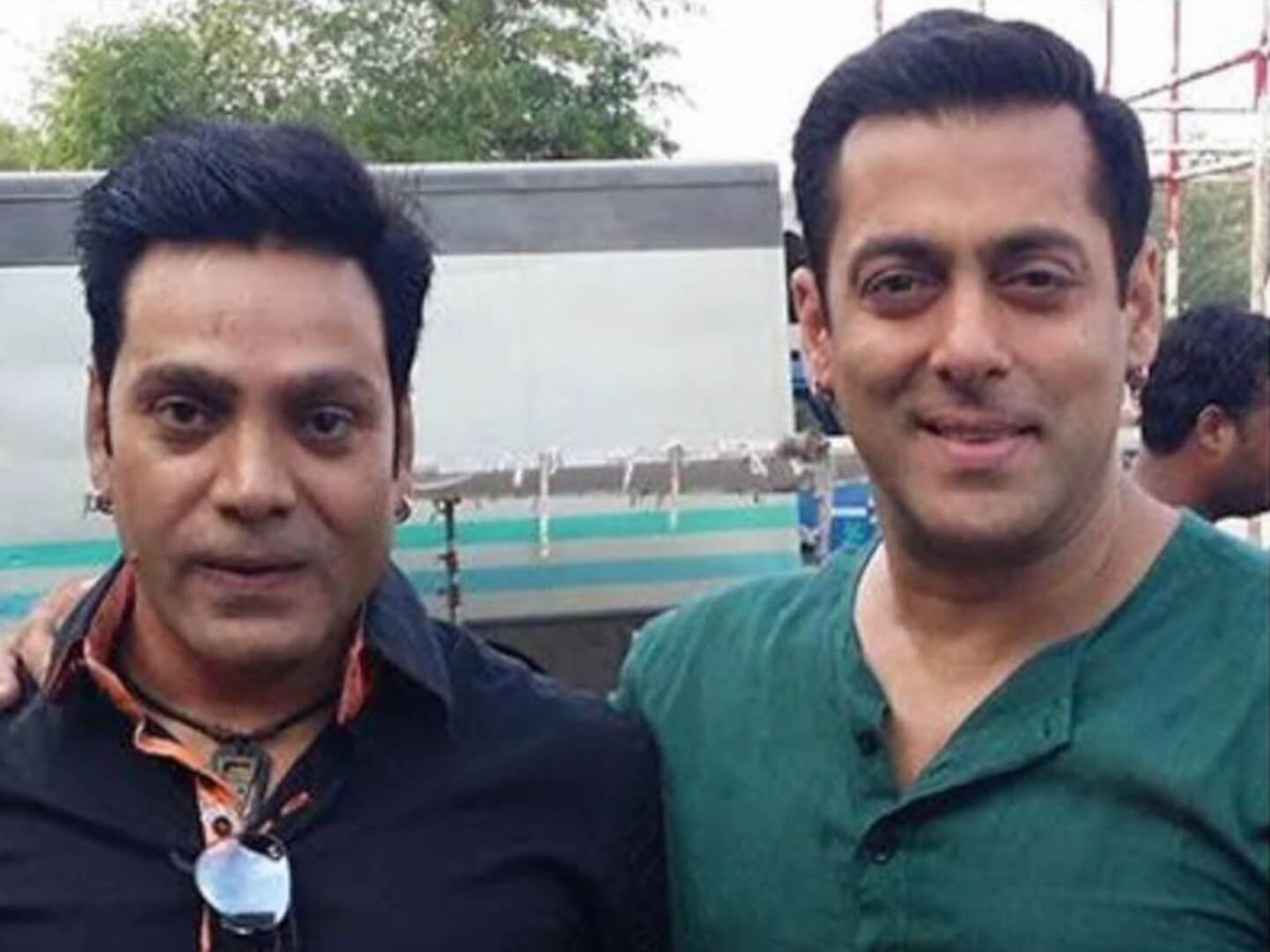 Sagar Pandey with Salman Khan (2) (1)