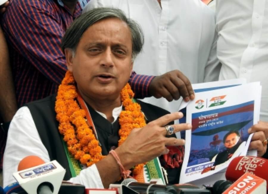 Shashi Tharoor (1)