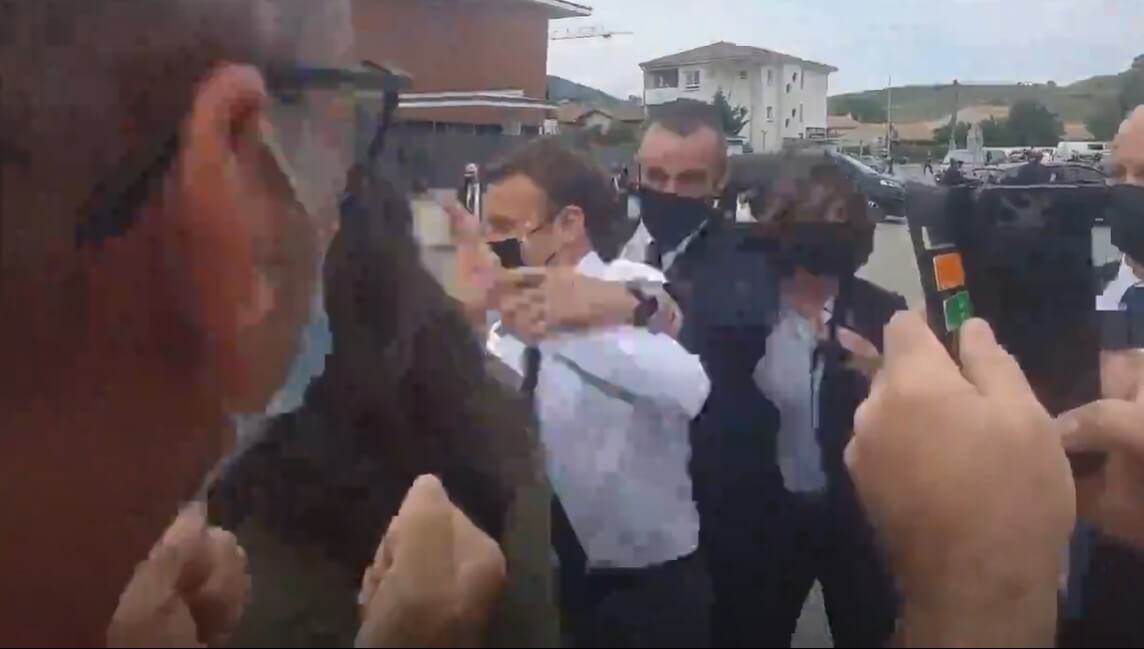 France President slapped (1)