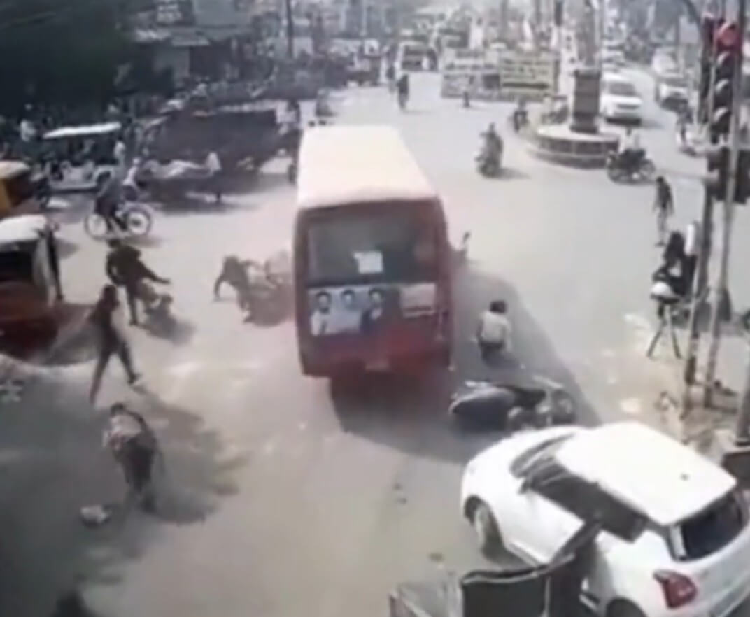 Jabalpur Bus Accident (1)