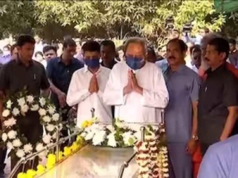 Last rites of Odisha minister, shot dead by a cop, performed (1)