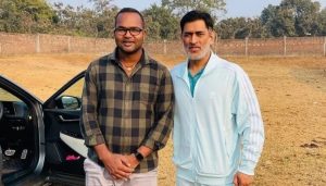 MS Dhoni with Fan Jan 20 (1)