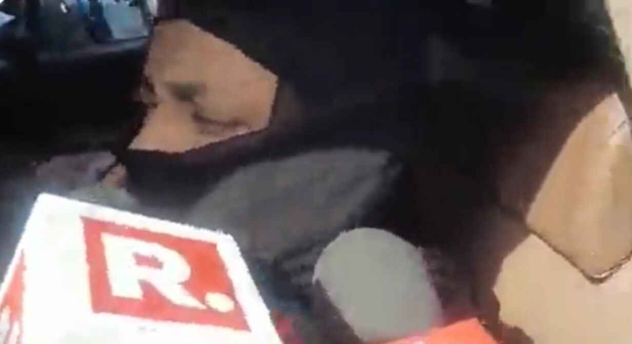 Ateek Ahmed Sister (1)