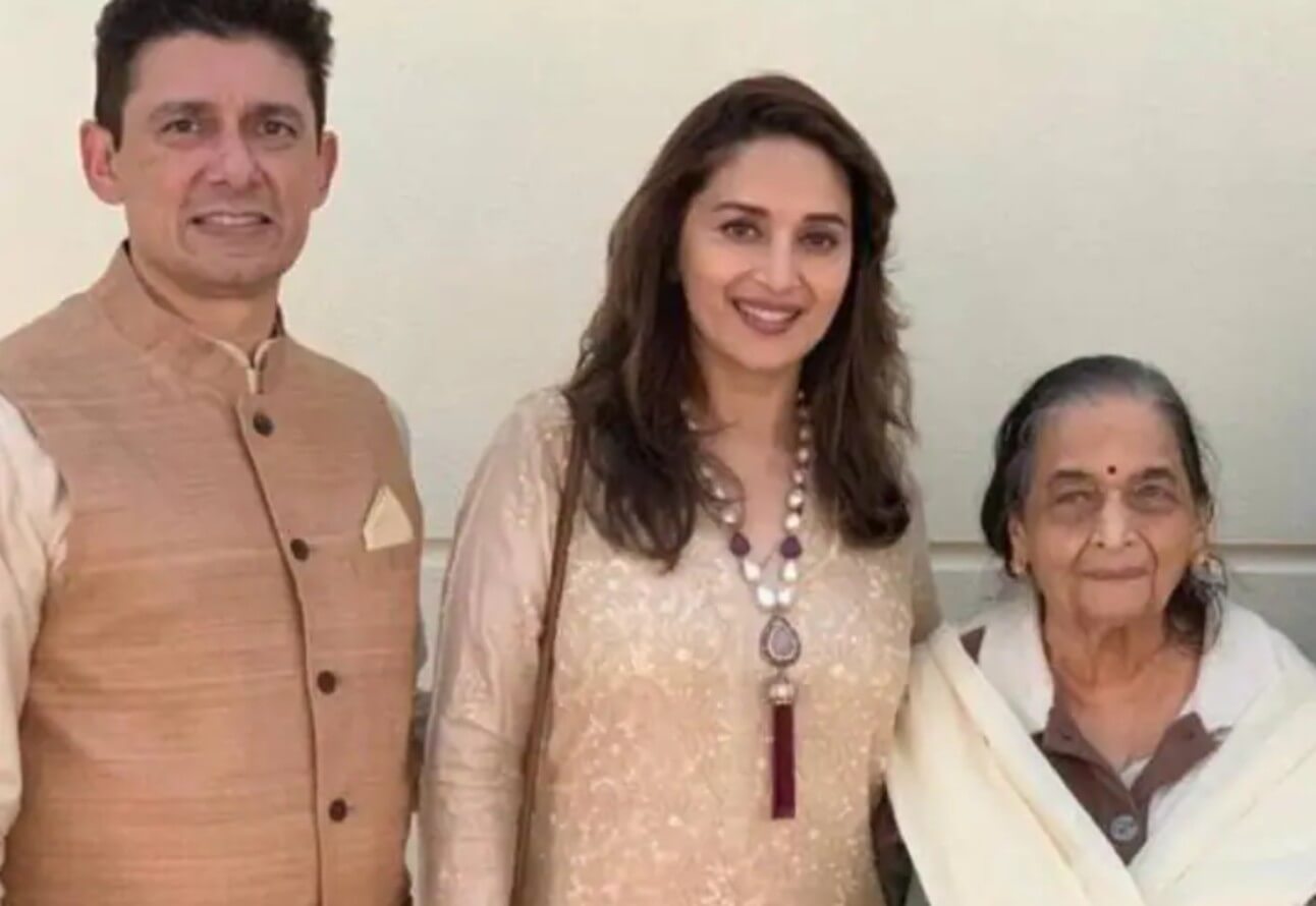 Madhuri Dixit Mother Passes Away (1)