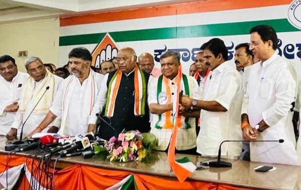 Jagdish Shettar joins BJP