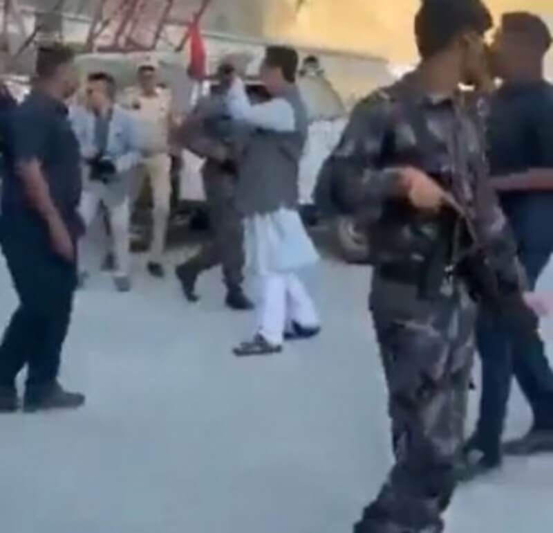 Kiren Rijiju escapes unhurt after truck hits his car in J&K (1)