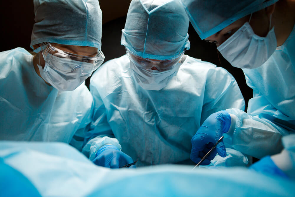 Operation Doctor Depositphotos_190064348_S (1)