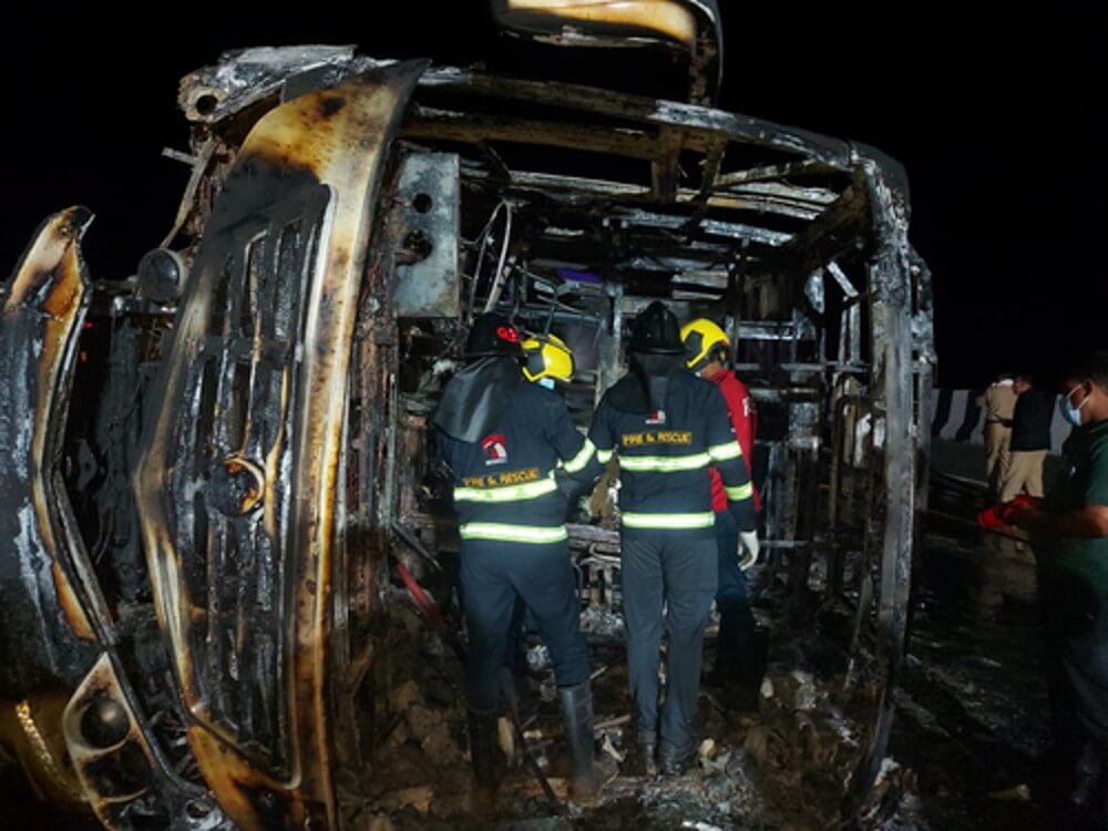 Bus catches fire in Buldhana Maharashtra 25 dead (1)