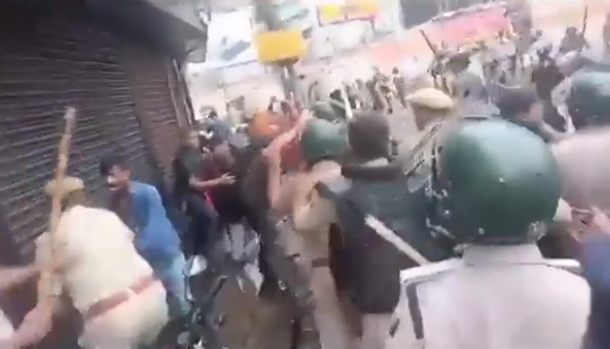 Patna Lathicharge (1)