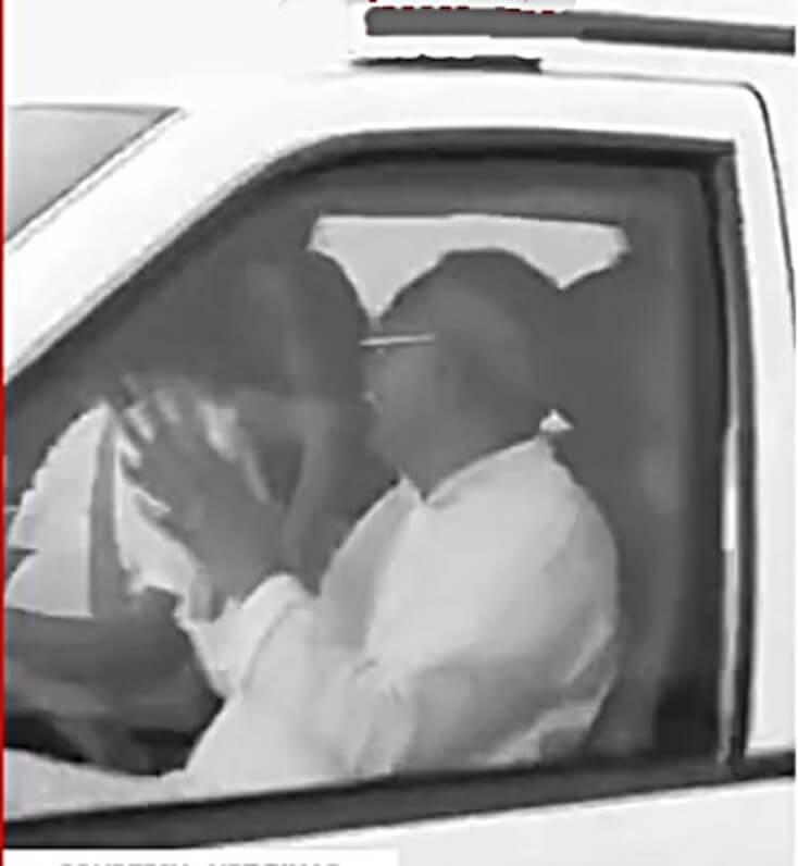 Nitish Kumar without belt (1)