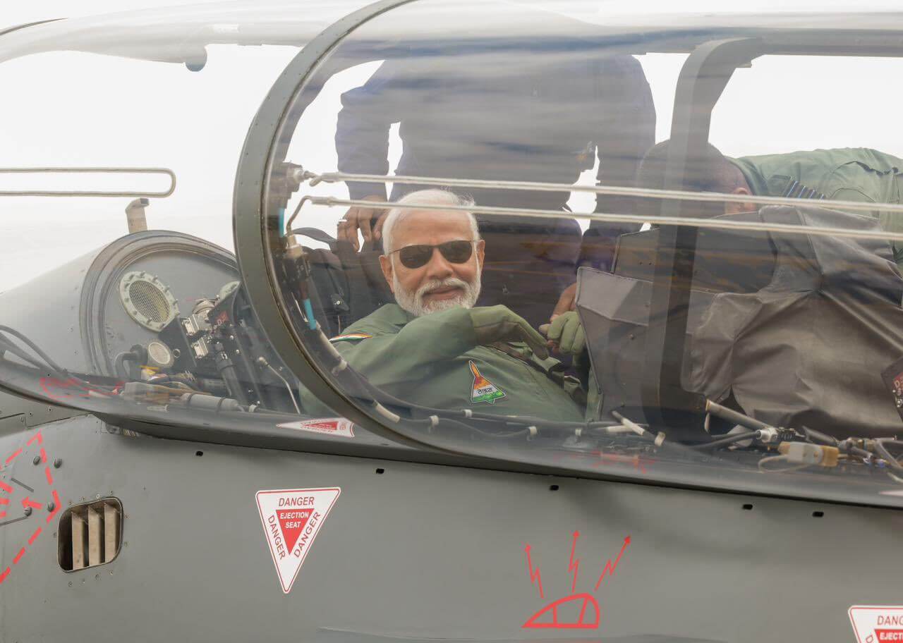 PM Modi In Tejas 1