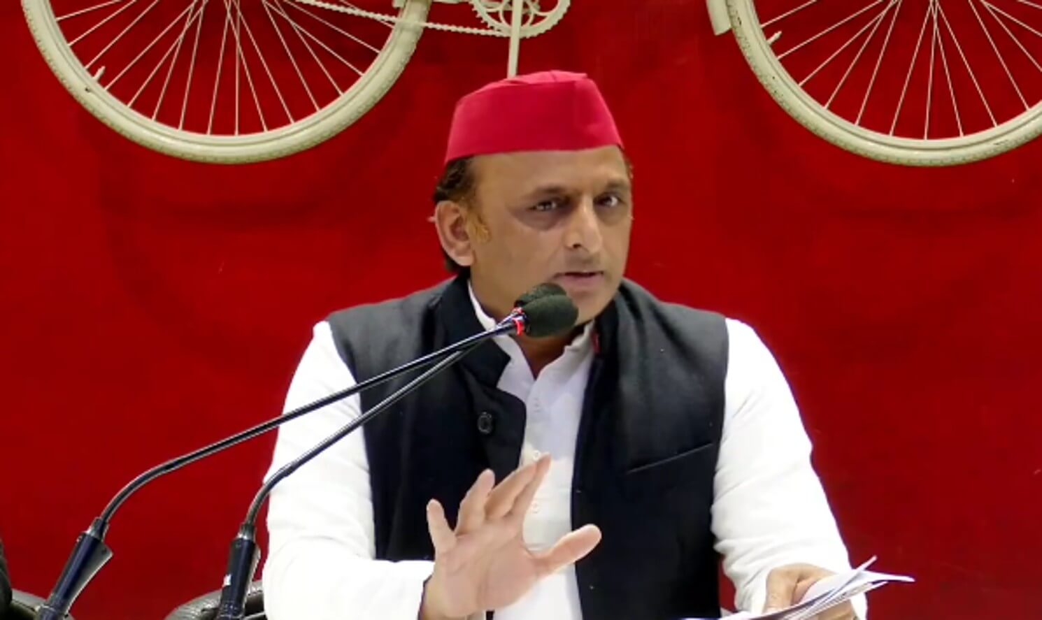 Akhilesh Yadav 3 (1)