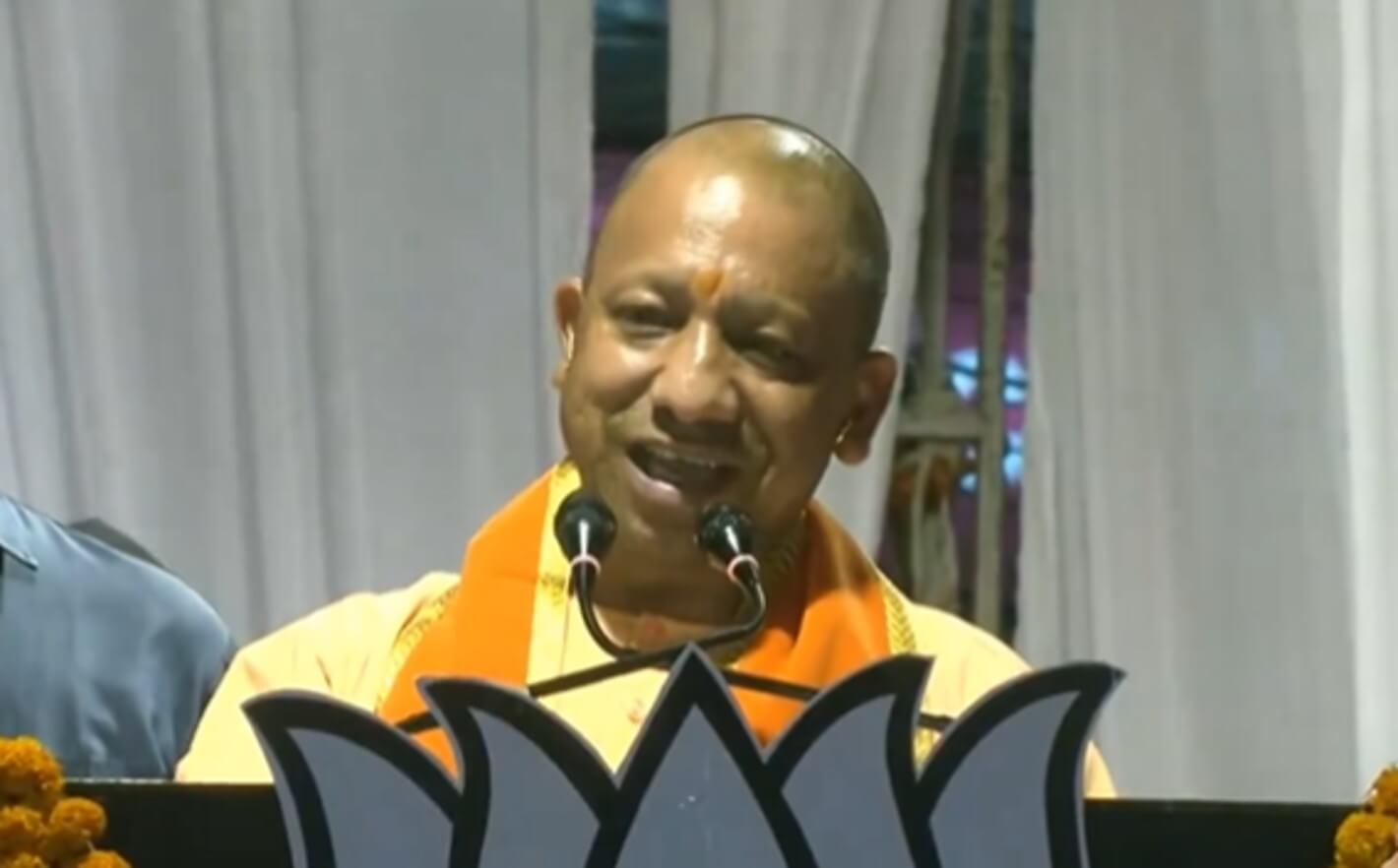 Yogi Adityanath (4) (3)