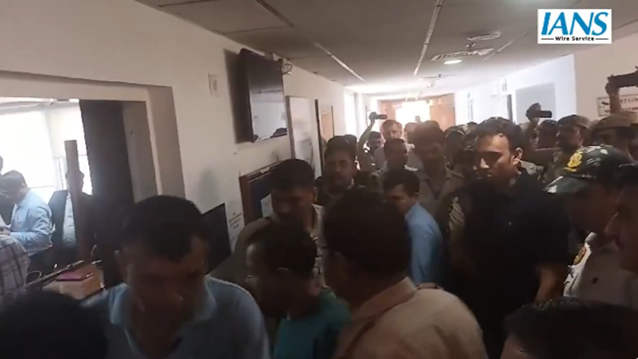 Arvind Kejriwal (25)