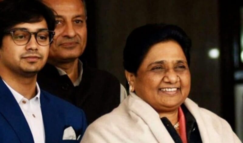 Mayawati And Akash Anand (1)