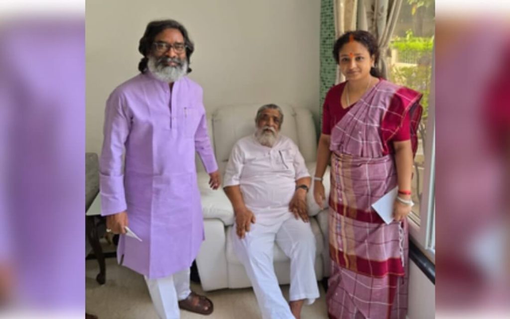 Hemant Soren And Kalpana Soren IANS (1)